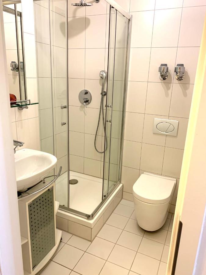 Cozy Flat , Near University , Wifi&Free Parking Regensburg Kültér fotó